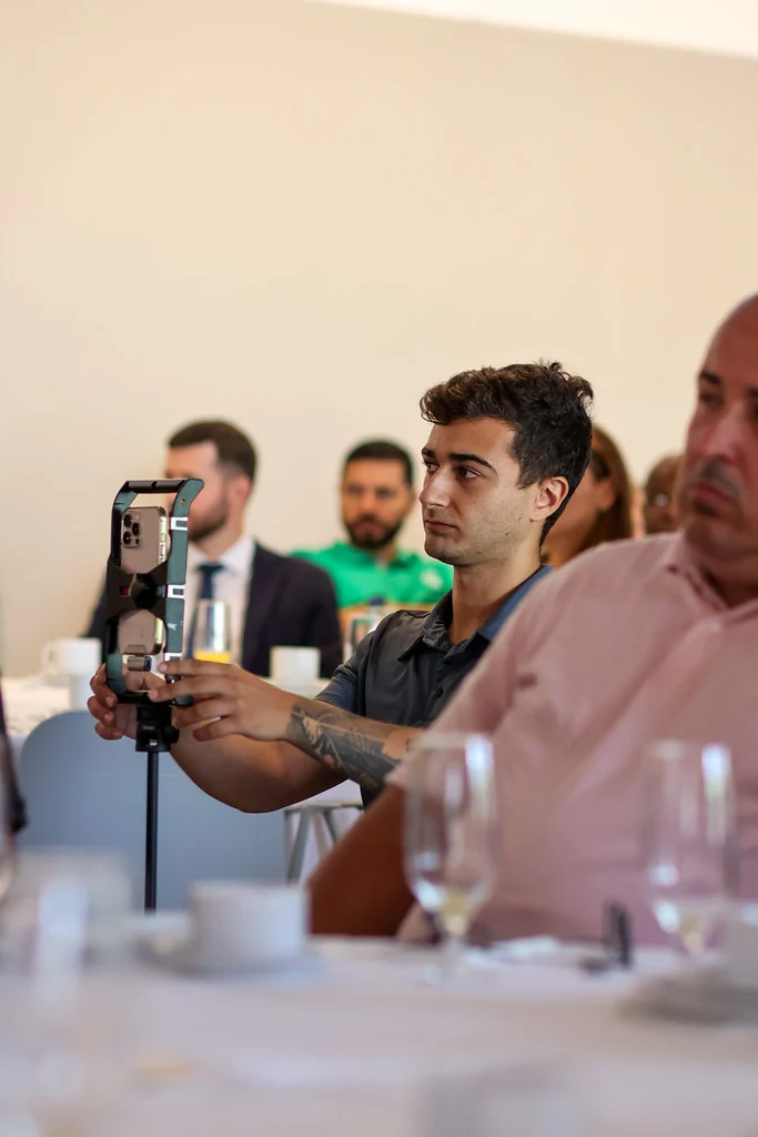 Leonardo registrando um evento